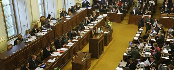 Парламент Чехії вніс зміни до роботи обмінників