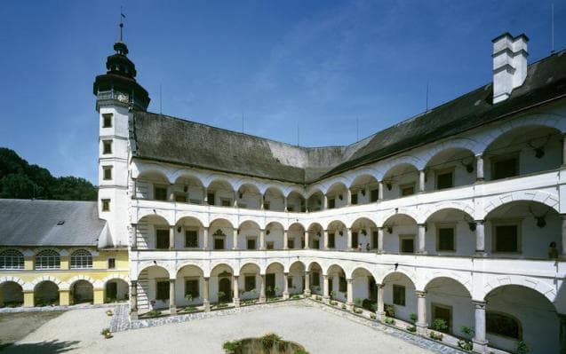 Замок Велке Лосіни, Чехія