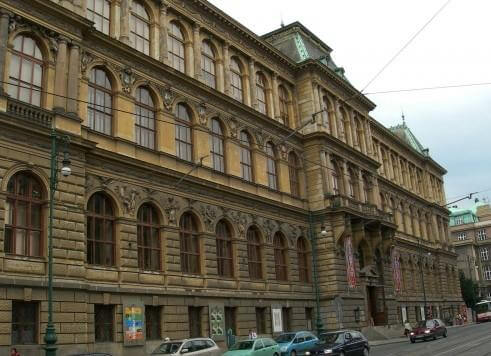 Музей декоративно-ужиткового мистецтва в Празі