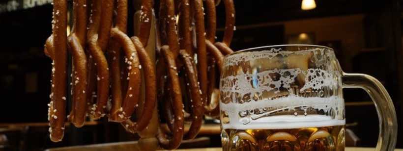 Ресторани в Чехії отримуватимуть штрафи за продаж спиртного водіям